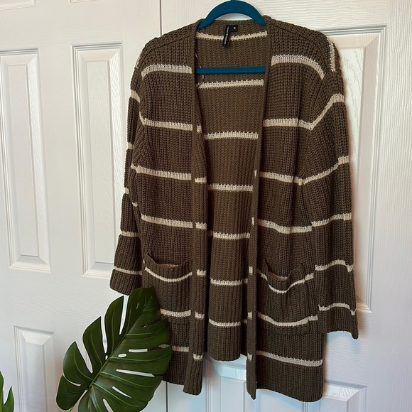 moon & madison Sweaters - Olive Green Oversized Chunky Knit Cardigan